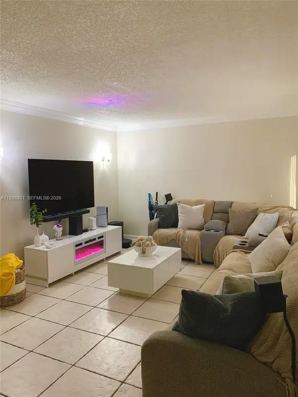 6611 SW 41st Place #48, Davie, FL 33314