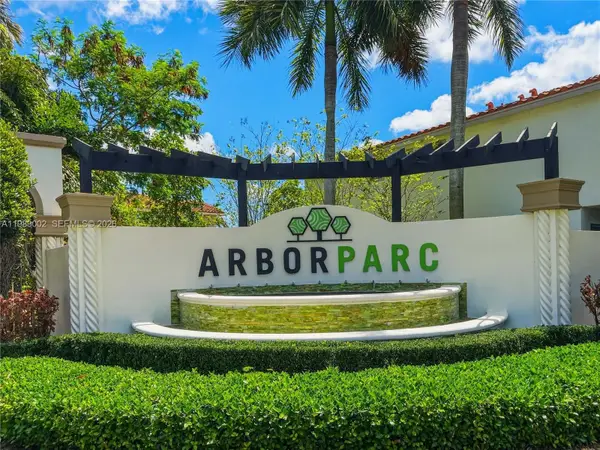 6011 Woods Edge Circle #6011, Riviera Beach, FL 33410