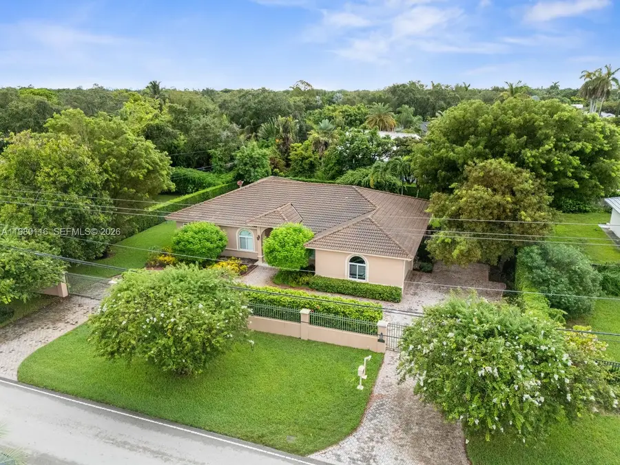 10621 SW 77th Avenue, Pinecrest, FL 33156 - #2