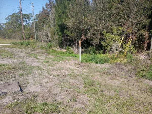 Address Withheld By Seller, Sebring, FL 33876