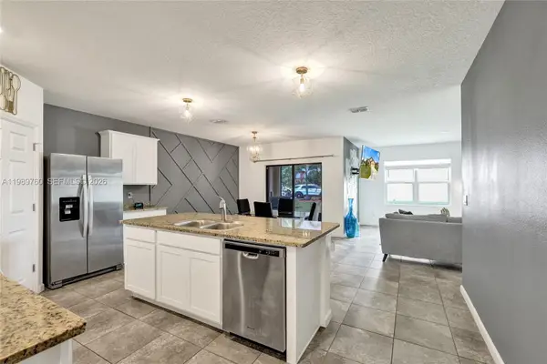 6479 NW Castlebrook Avenue, Port St Lucie, FL 34983