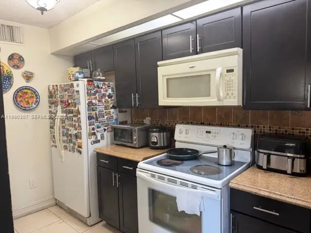 18820 NW 57th Avenue #204, Hialeah, FL 33015 - #3