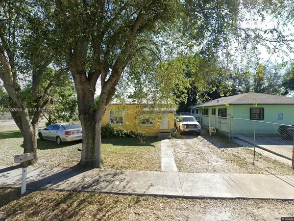 2304 NW 99th Terrace, Miami, FL 33147