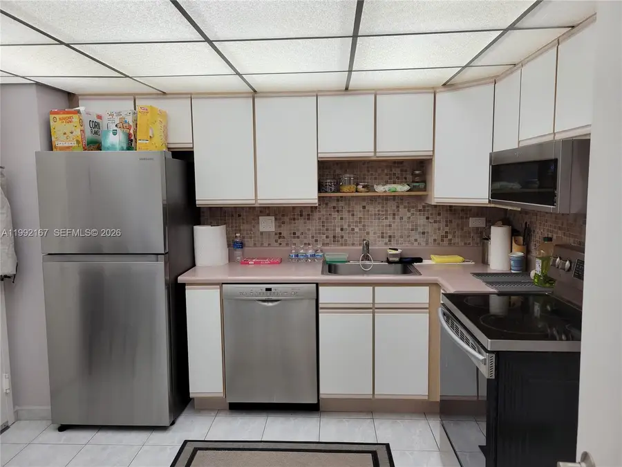 251 174th Street #1208, Sunny Isles Beach, FL 33160 - #3