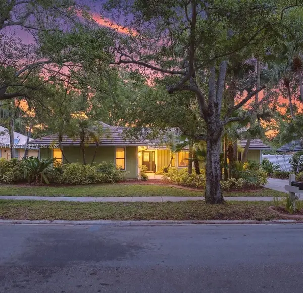 18546 Lake Bend Drive, Jupiter, FL 33458