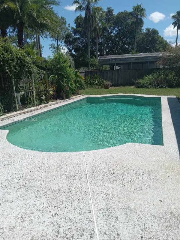 6035 Caprice Drive, Jacksonville, FL 32244