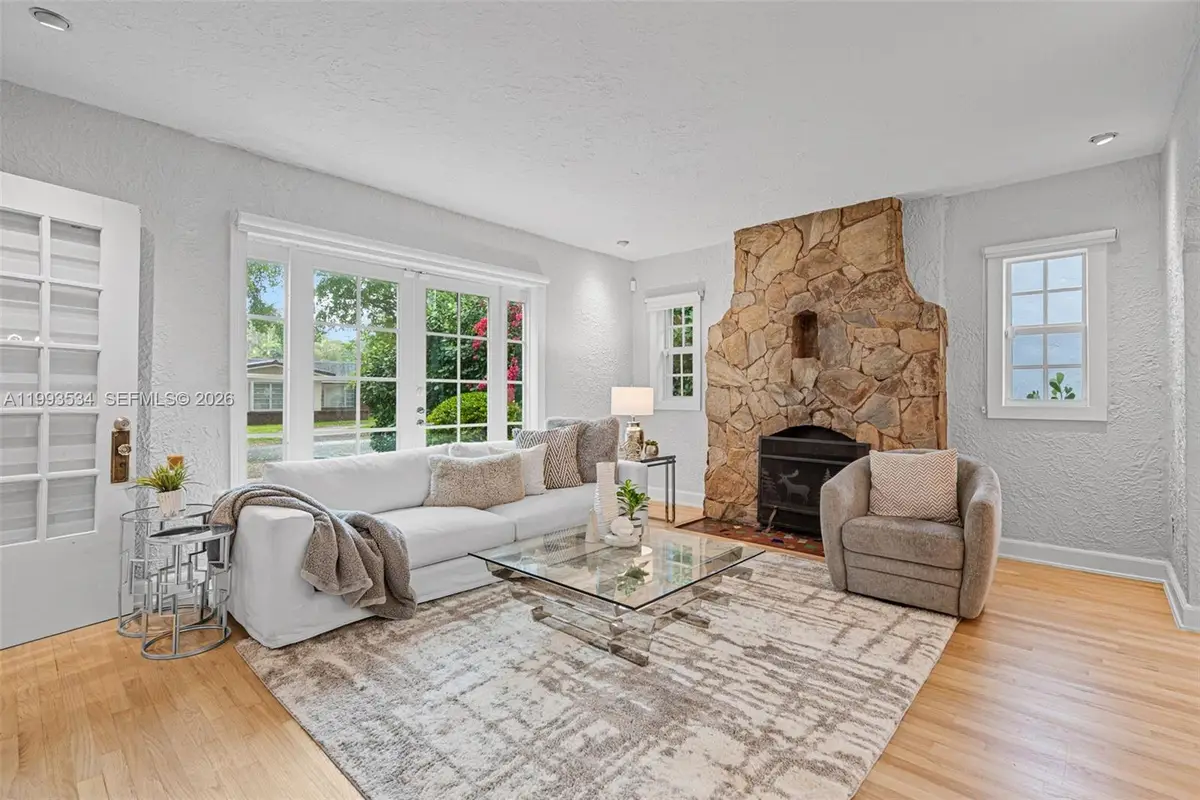 1209 La Mancha Avenue, Coral Gables, FL 33134 - #1