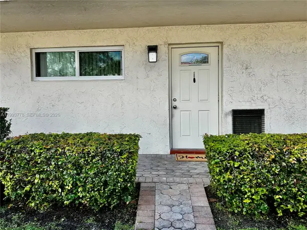 411 S Hollybrook Drive #105, Pembroke Pines, FL 33025