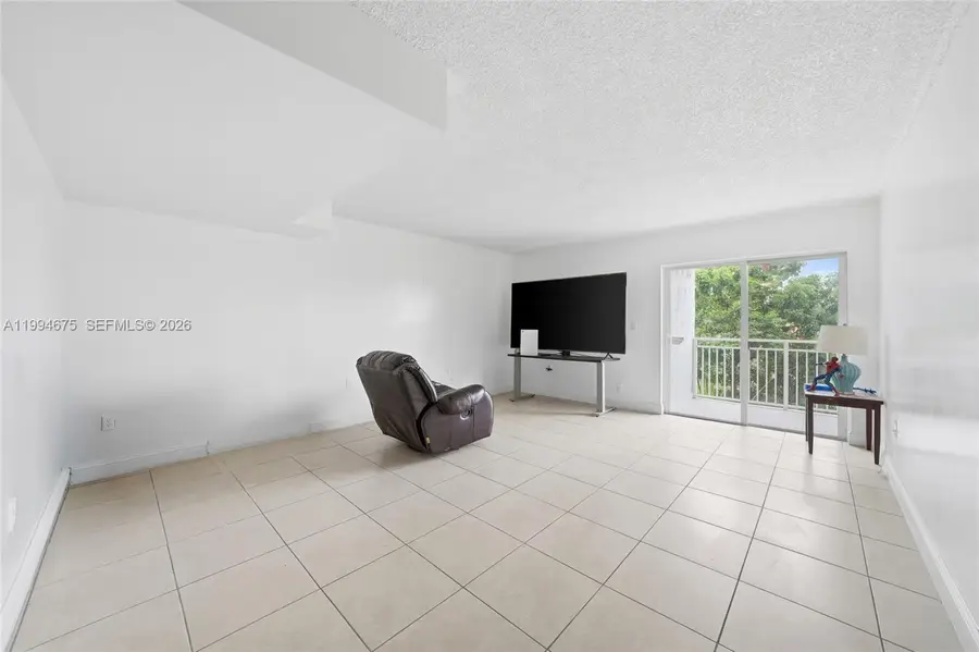 9375 Fontainebleau Boulevard #L301, Miami, FL 33172 - #3