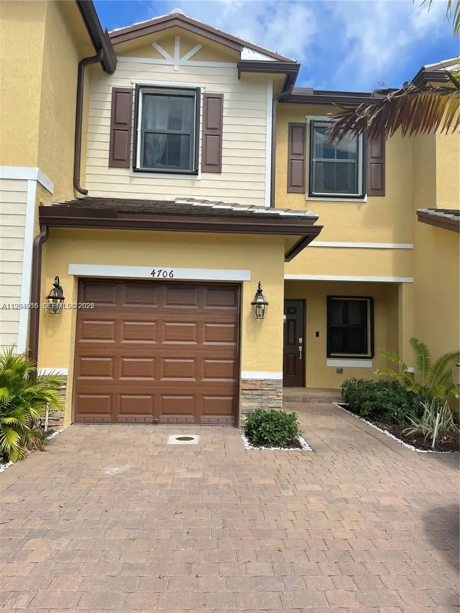 4706 Santa Cruz Way, Davie, FL 33314 - #1