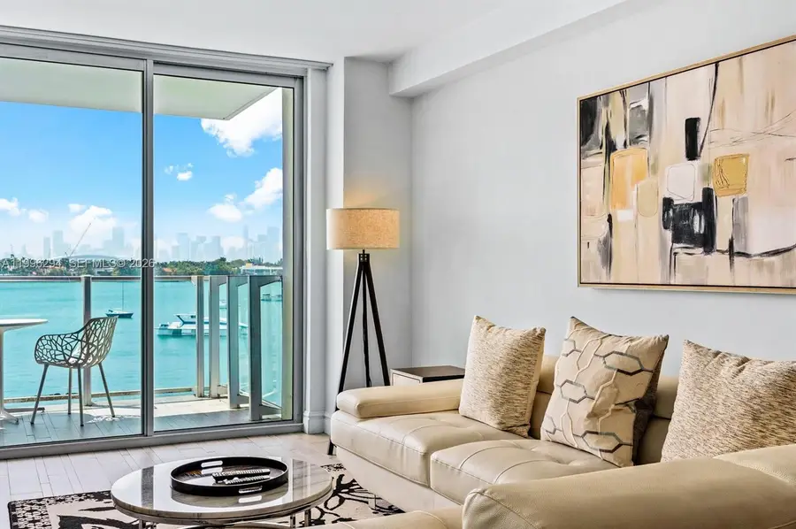 1100 W Ave 410 #410, Miami Beach, FL 33139 - #2