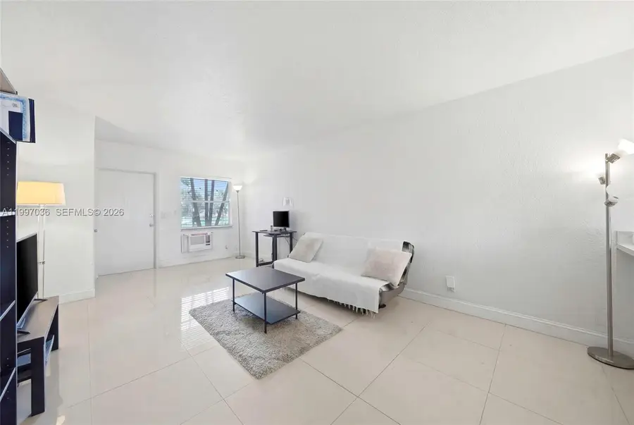 1100 NE 9th Avenue #105, Fort Lauderdale, FL 33304 - #2
