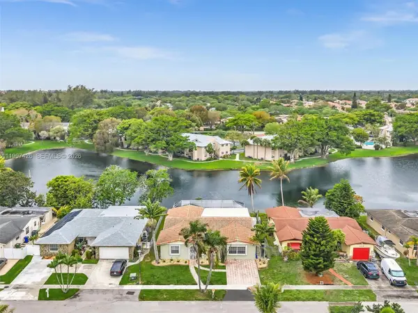 1900 NW 95th Avenue, Pembroke Pines, FL 33024