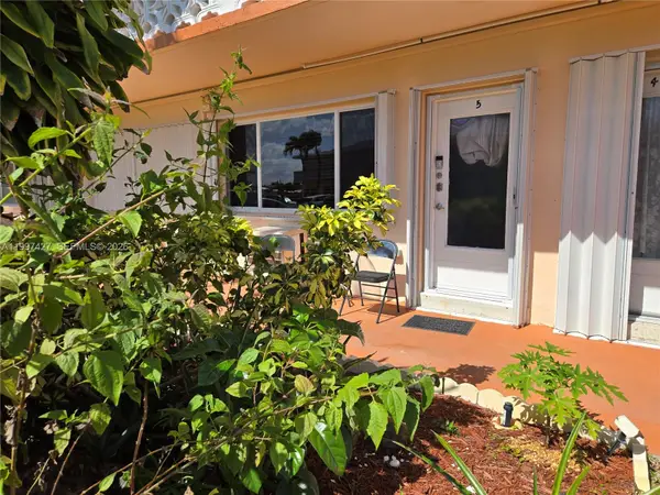 820 SW 11th Avenue #5B, Hallandale Beach, FL 33009