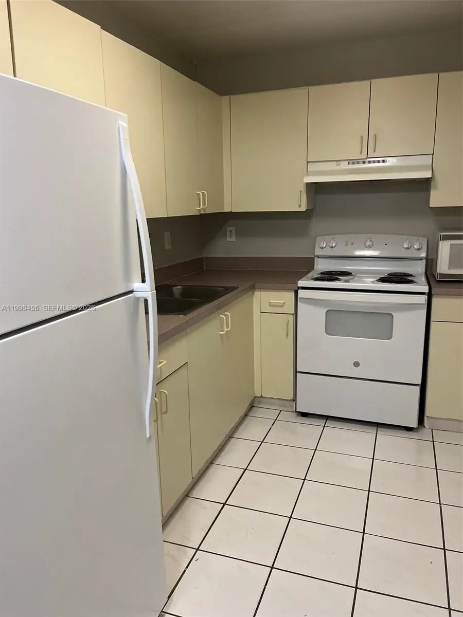 5625 W 20th Avenue #306, Hialeah, FL 33012 - #3