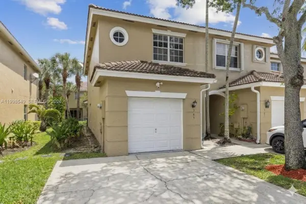 365 SW 122nd Avenue, Pembroke Pines, FL 33025