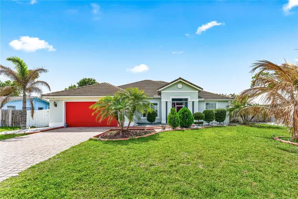 898 SW Curtis Street, Port St Lucie, FL 34983