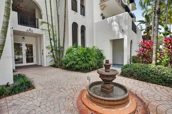 650 Valencia Avenue #302, Coral Gables, FL 33134