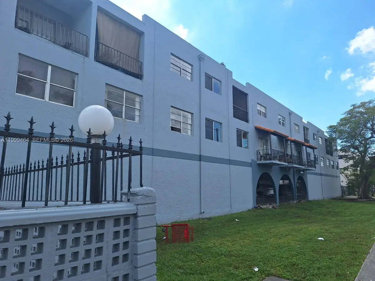 1300 W 53rd Street #19, Hialeah, FL 33012 - #1