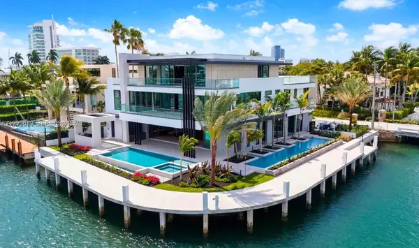 1400 W Lake Drive, Fort Lauderdale, FL 33316