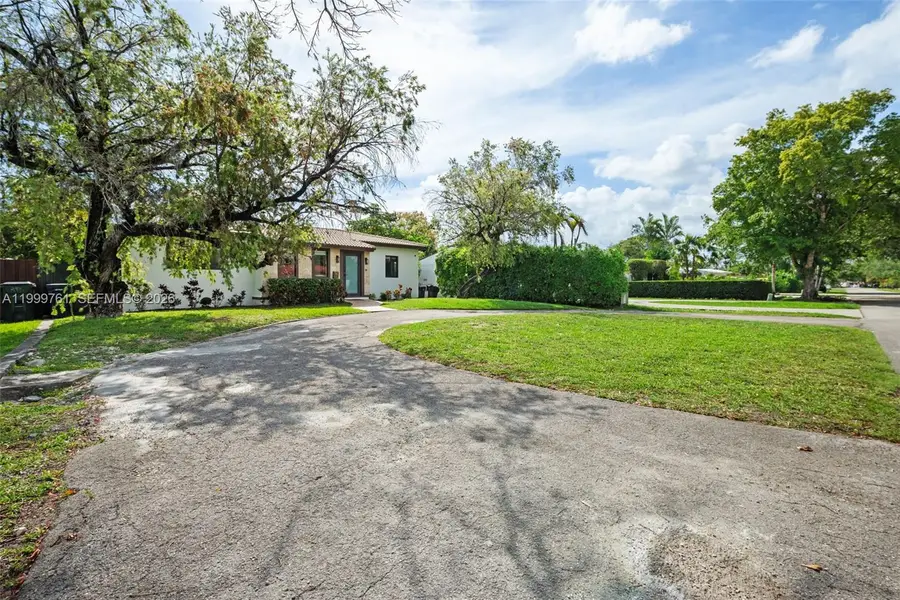 281 Pocatella Street, Miami Springs, FL 33166 - #2
