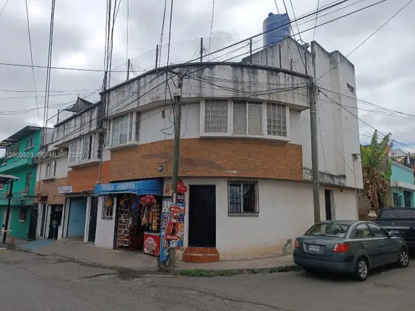 9 NW Calle 8-92 Zona 11, , FL 