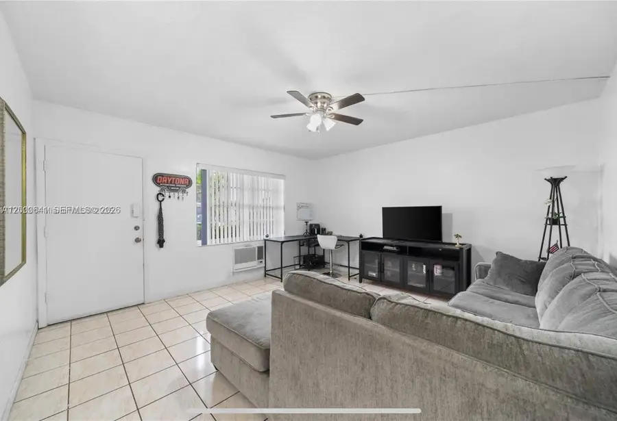 16900 NE 14 109 #109, Miami, FL 33162 - #3