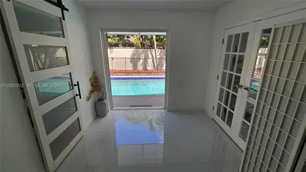 8421 NW 8th Street, Pembroke Pines, FL 33024