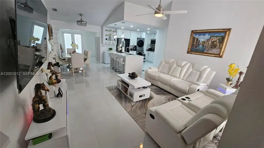 8421 NW 8th Street, Pembroke Pines, FL 33024 - #3