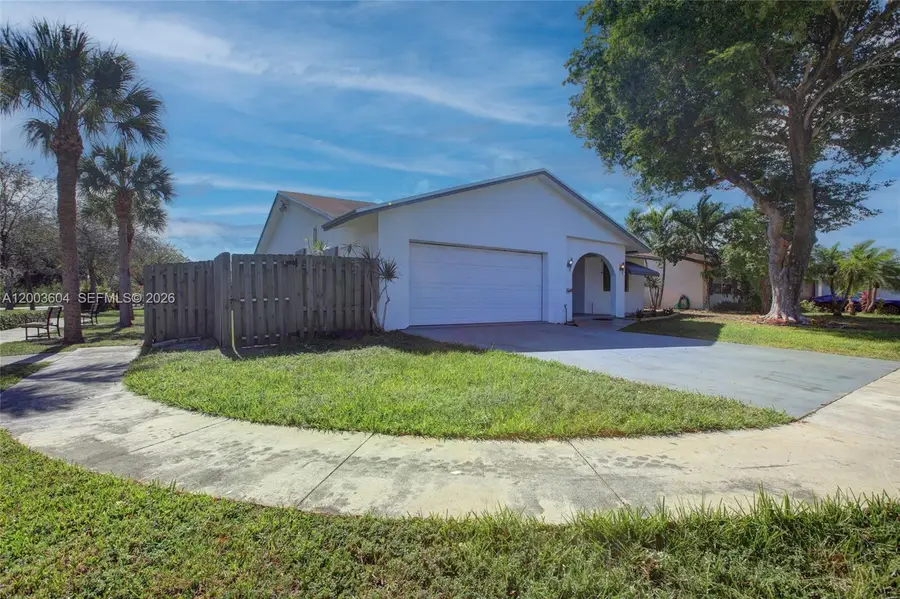 Address Withheld By Seller, Dania Beach, FL 33004 - #2