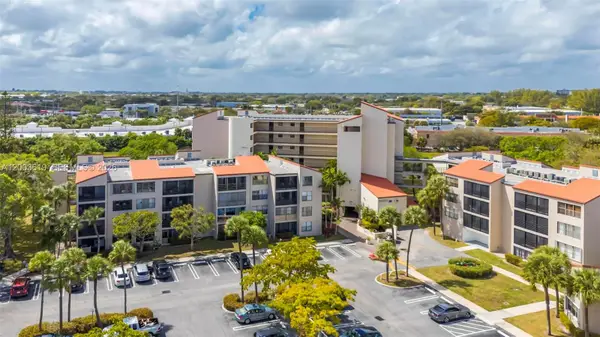 2322 S Cypress Bend Drive #311, Pompano Beach, FL 33069
