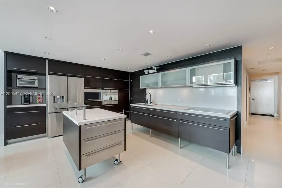 6000 Collins Avenue #118, Miami Beach, FL 33140 - #3