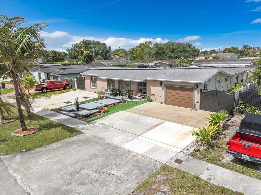 17932 NW 78th Avenue, Hialeah, FL 33015 - #3