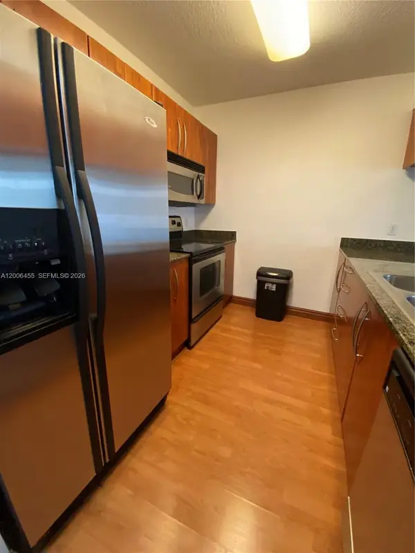1200 Brickell Bay Drive #1914, Miami, FL 33131