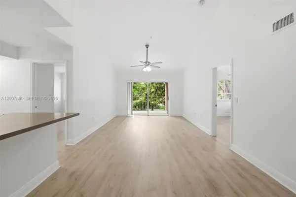 12124 Saint Andrews Place #201, Miramar, FL 33025