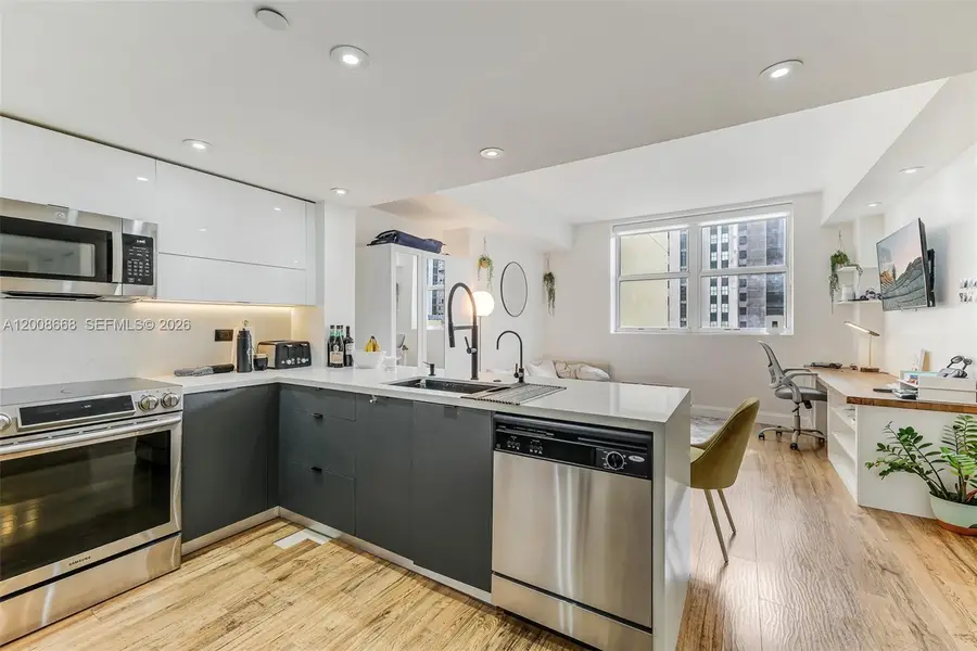 111 E Flagler Street #708, Miami, FL 33131 - #3