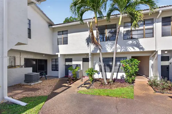 2526 Coral Springs Drive #2526, Coral Springs, FL 33065