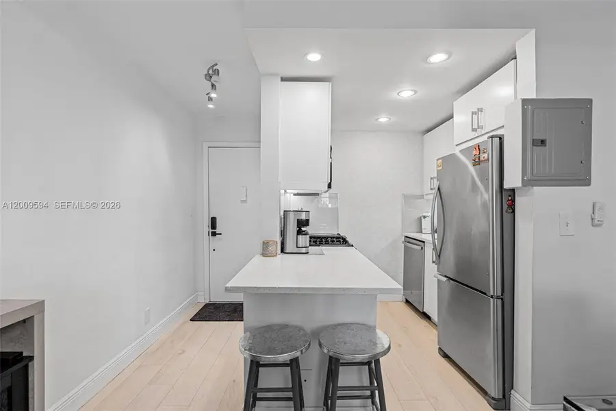 915 Jefferson Avenue #2E, Miami Beach, FL 33139 - #3