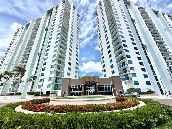 2641 N Flamingo Road #TH4N, Sunrise, FL 33323