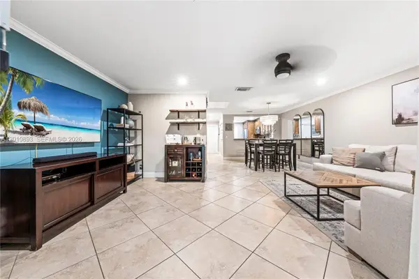 1140 NW 99th Avenue #70, Pembroke Pines, FL 33024