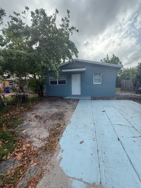 2131 NW 26th Avenue, Fort Lauderdale, FL 33172