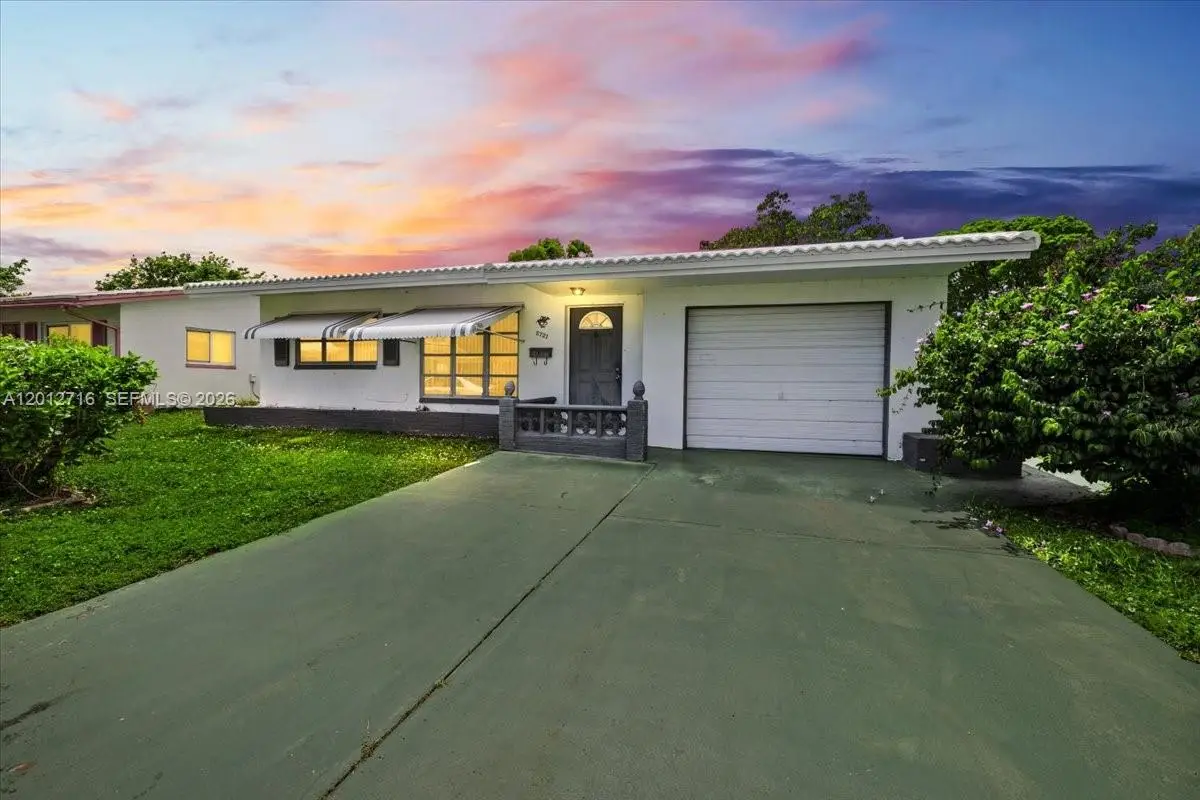 5721 NW 87th Avenue, Tamarac, FL 33321 - #1