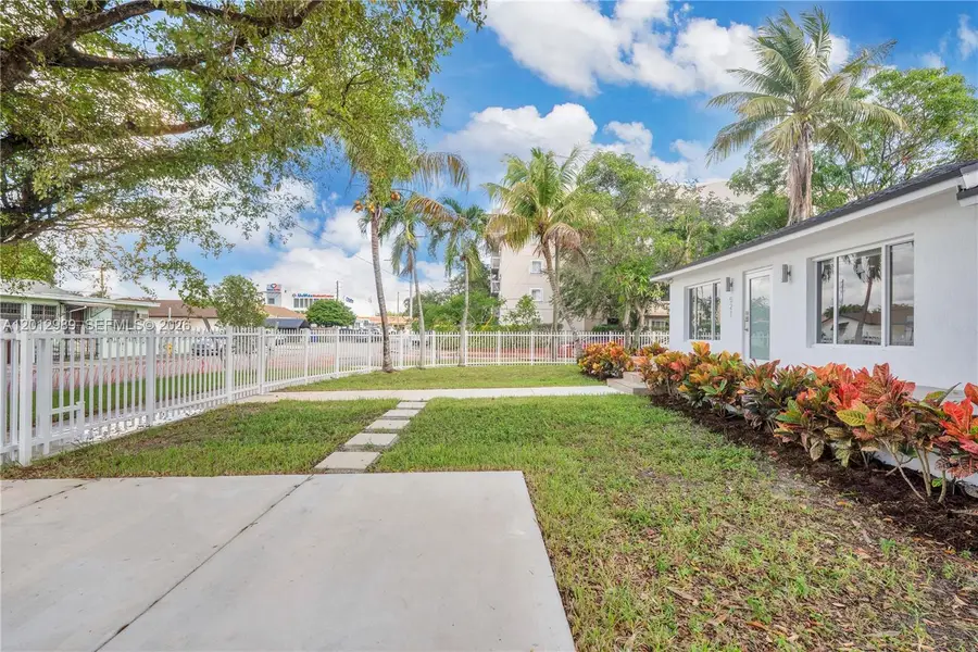 521 NW 33rd Avenue, Miami, FL 33125 - #2