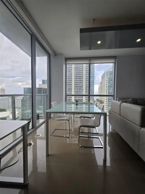 1060 Brickell Avenue #2201, Miami, FL 33131
