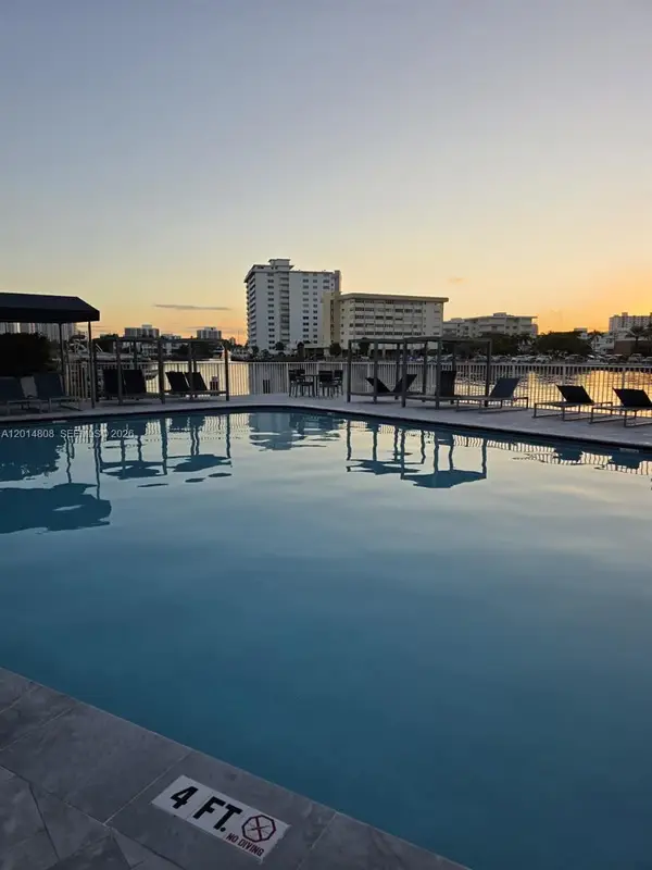 1833 S Ocean Drive #809, Hallandale Beach, FL 33009