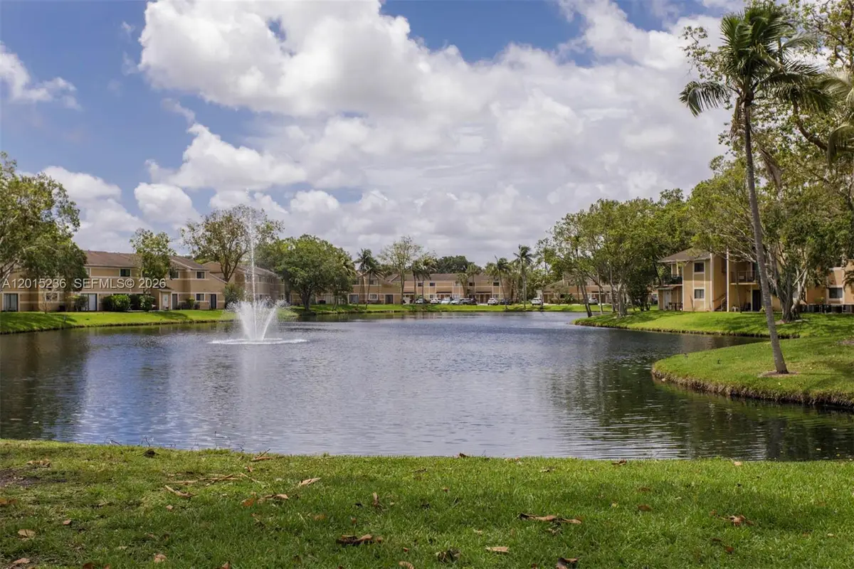 400 Palm Circle #W 102, Pembroke Pines, FL 33025 - #1