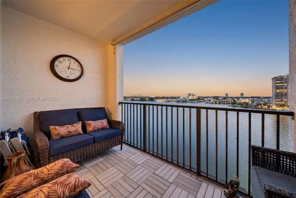 17150 N Bay Road #2905, Sunny Isles Beach, FL 33160