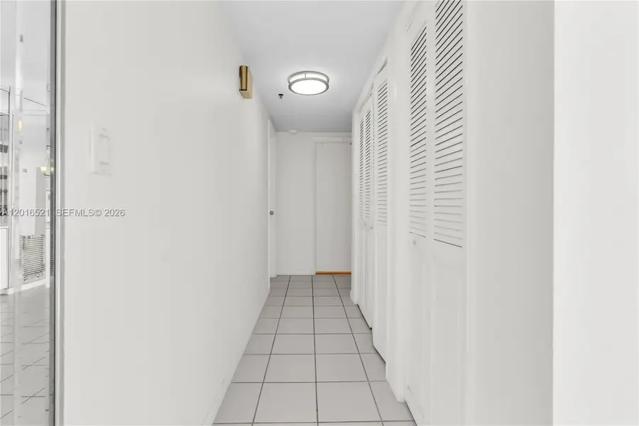 4001 Hillcrest Dr 812 #812, Hollywood, FL 33021 - #3