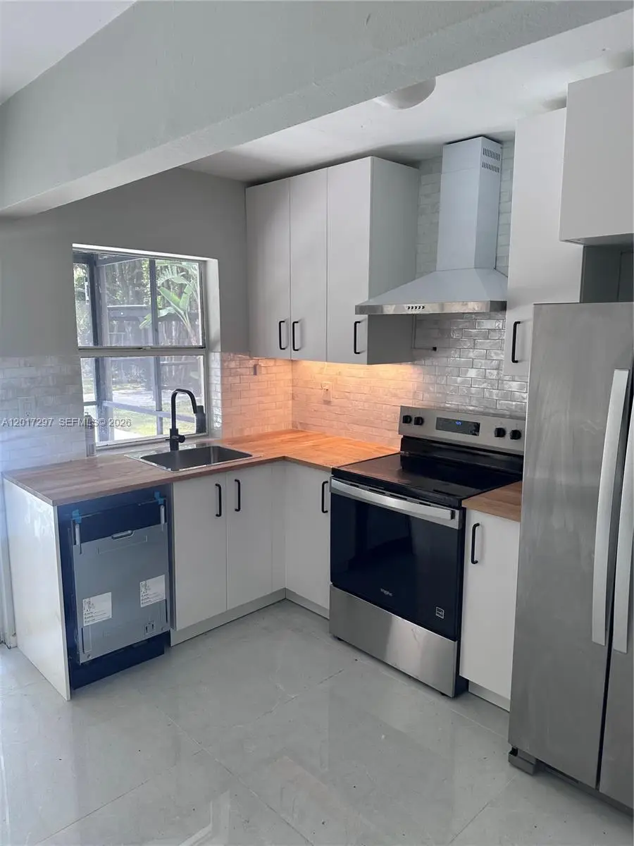 200 SE 19th Street, Fort Lauderdale, FL 33316 - #1