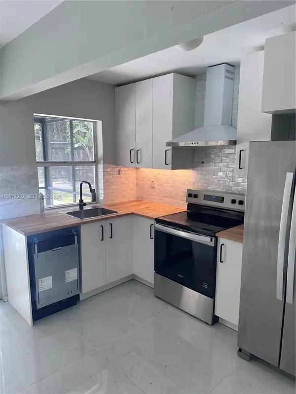 200 SE 19th Street, Fort Lauderdale, FL 33316